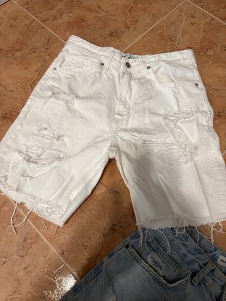 Pantalones cortos vaqueros Bershka desgastados