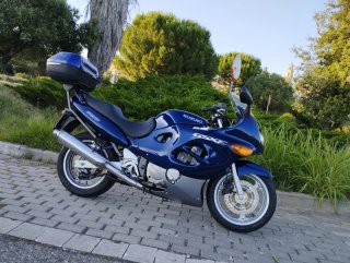 Suzuki GSXF 750 2001 3Mil km Azul/Plata