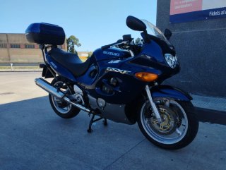 Suzuki GSXF 750 2001 3Mil km Azul/Plata
