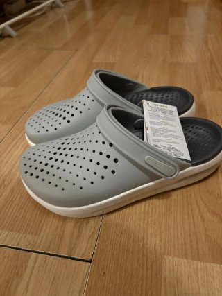 Crocs Gris Talla 37