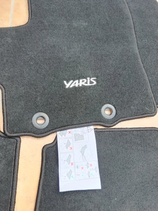 Alfombrillas Toyota Yaris Negras