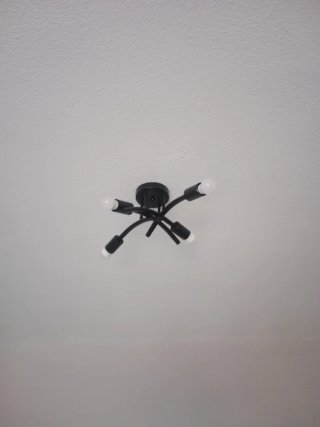 Lámpara de techo moderna negra