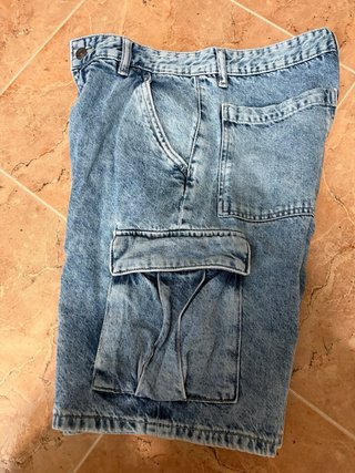 Pantalones cortos vaqueros multibolsillos chico