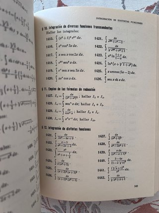 Problemas y ejercicios de análisis matemático.