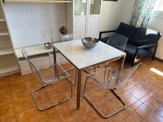 Sillas transparentes Ikea (Set de 4)