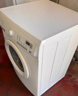 LAVADORA ELECTROLUX DE 8 KILOS EN BLANCO