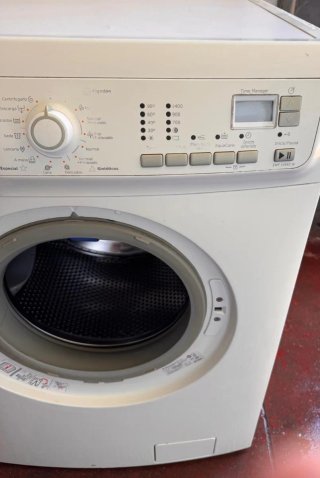 LAVADORA ELECTROLUX DE 8 KILOS EN BLANCO
