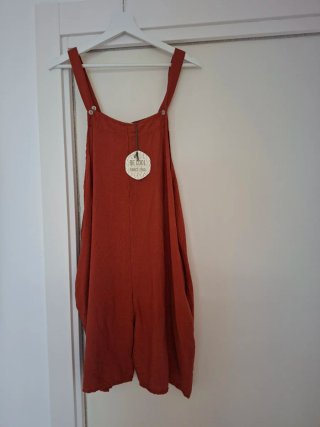 Peto pantalón tirantes rojo