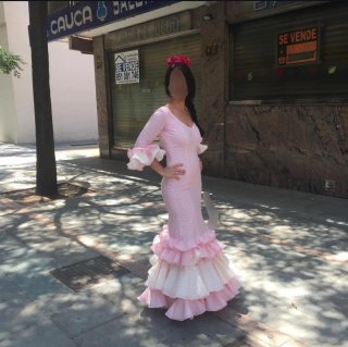 Traje de Flamenca Azul con Lunares Blancos