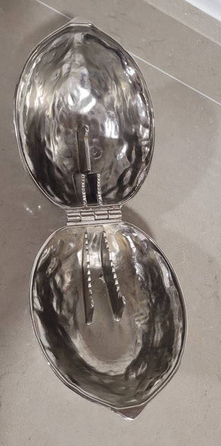 Cascanueces vintage metal plateado