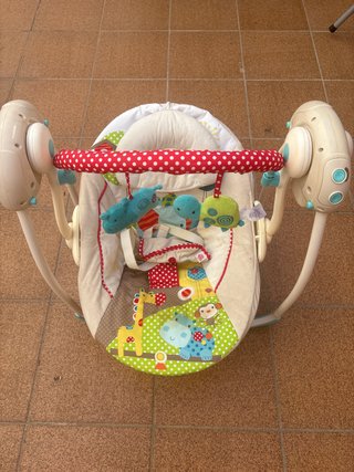 Mecedora bebé con peluches