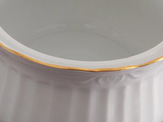 Sopera Santa Clara Porcelana Dorada