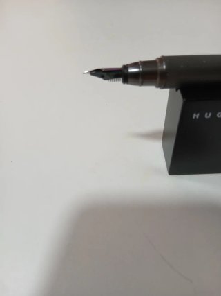 Pluma Estilográfica Hugo Boss Cromo y Marrón
