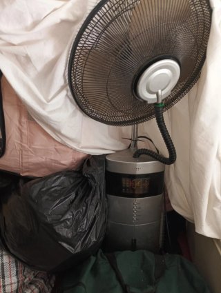 Ventilador con humidificador echa agua como seve