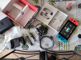 Nintendo Switch 2017 M4G1C4 Azul/Rojo