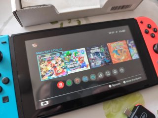 Nintendo Switch 2017 M4G1C4 Azul/Rojo