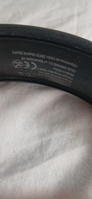 Cascos Inalámbricos Negros y Grises