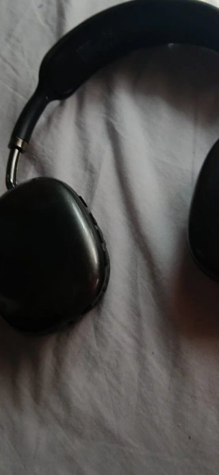 Cascos Inalámbricos Negros y Grises