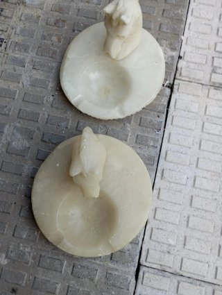 2 Ceniceros de Mármol con Caballo