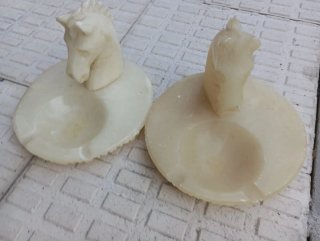 2 Ceniceros de Mármol con Caballo