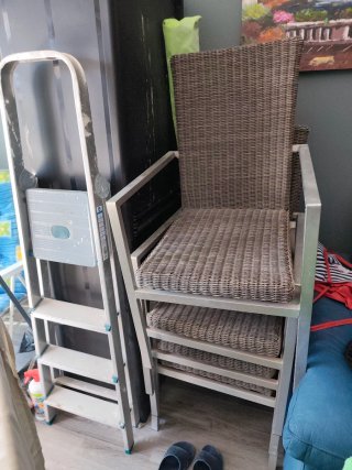 4 Sillas de Jardín Mimbre y Metal  25€ cada una.