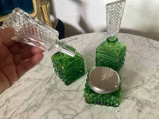 Juego tocador vintage verde cristal