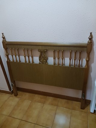 Cabecero de cama de madera