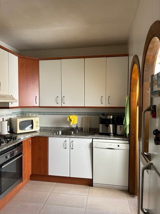 Cocina modular madera y cristal