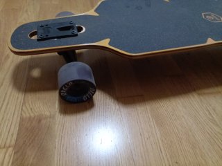 Longboard Oxelo Negro y Naranja