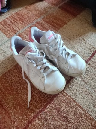 Tenis niña Adidas Talla 34