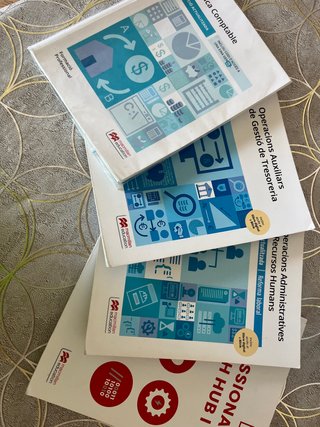 Libros 1r Gestión Administrativa - 15€ unidad.