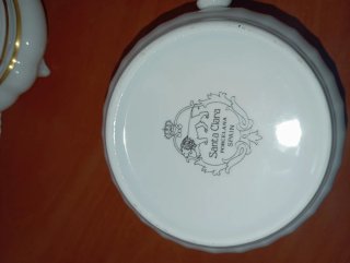 Salsera Santa Clara Porcelana Dorada