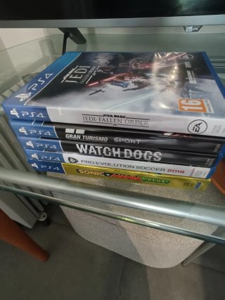 PS4 (Modelo original) + Mando Azul + 5 Juegos