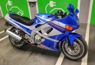 KAWASAKI ZZR 600