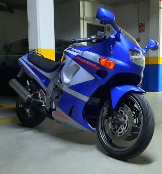 KAWASAKI ZZR 600