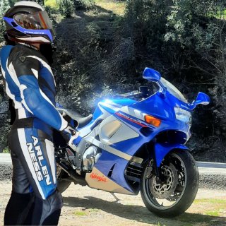 KAWASAKI ZZR 600