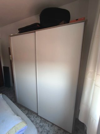 Armario blanco de gran capacidad