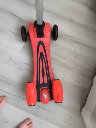 Patinete infantil 3 ruedas luces humo melodías