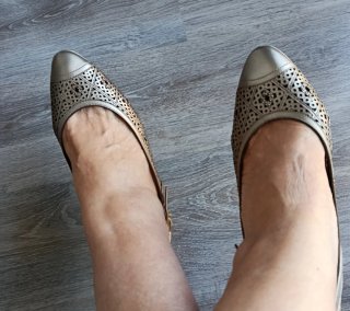 Zapatos de tacón Argenta dorados