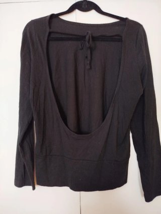 Camiseta manga larga espalda descubierta