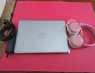 Portátil HP Elitebook 820 G3 + Cascos JVC