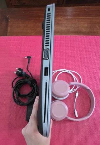 Portátil HP Elitebook 820 G3 + Cascos JVC