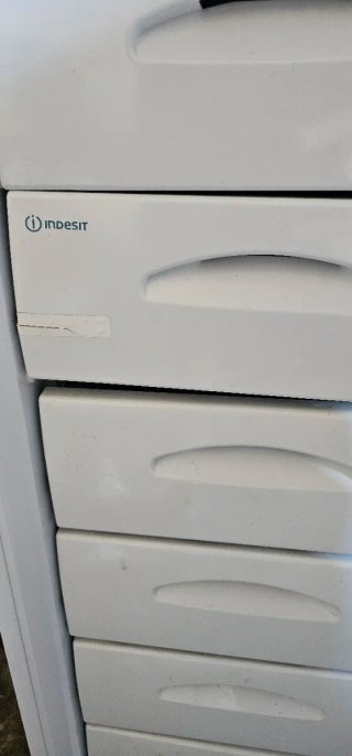 Congelador Indesit con 6 cajones