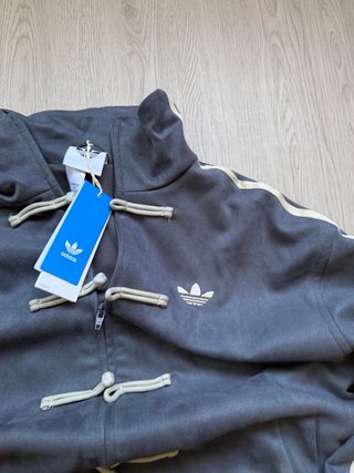 Chaqueta Adidas Año Nuevo Chino Gris Oscuro