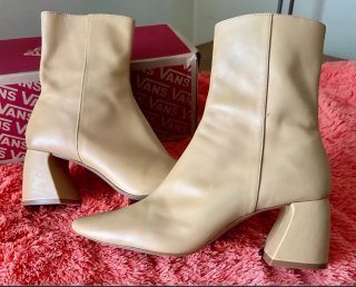 Botines de tacón marrón