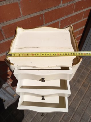 Mesita Auxiliar Francesa Blanca y Dorada