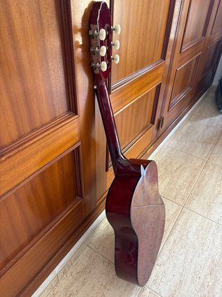 Guitarra Granada Luthier para niños