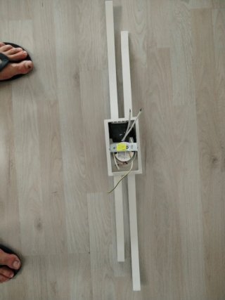 Lámpara LED moderna blanca