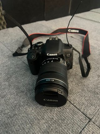 Canon EOS 750D + Objetivo 18-135mm