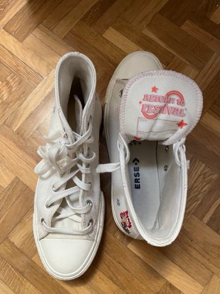 Converse Edición Especial Bordada